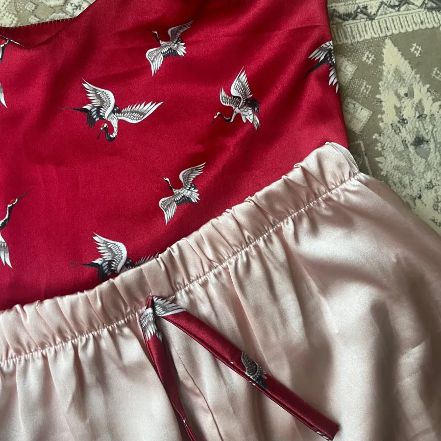 تاپ و شلوارک ساتن