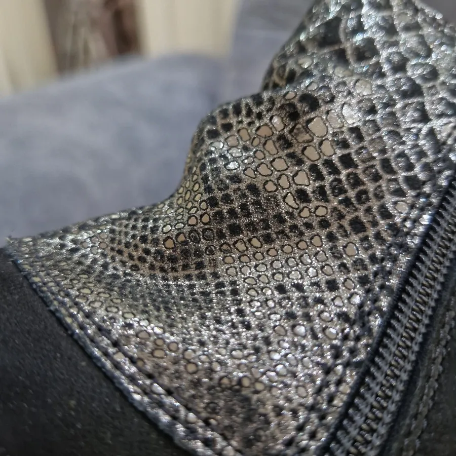 بوت بچگانه خارجی