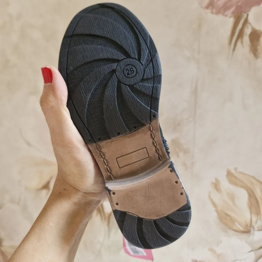 بوت بچگانه خارجی