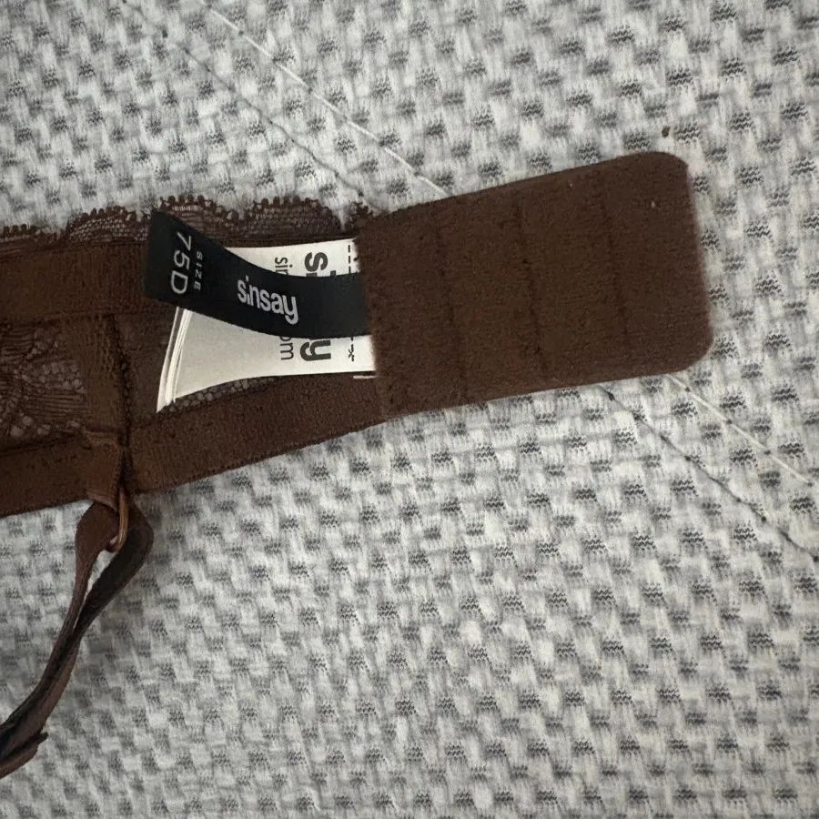 سوتین برند sinsay