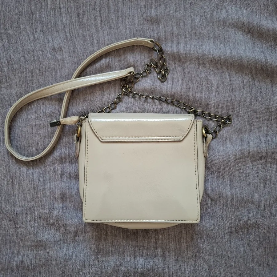 کیف دوشی کرمی ورنی