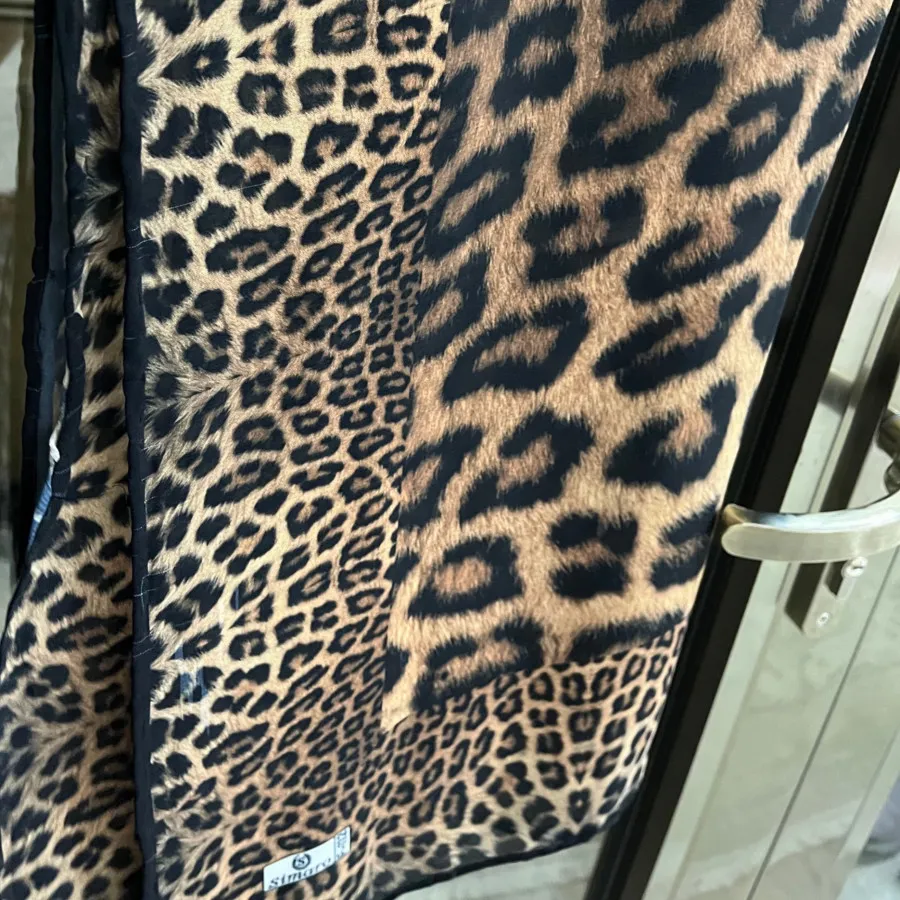 روسری پلنگی