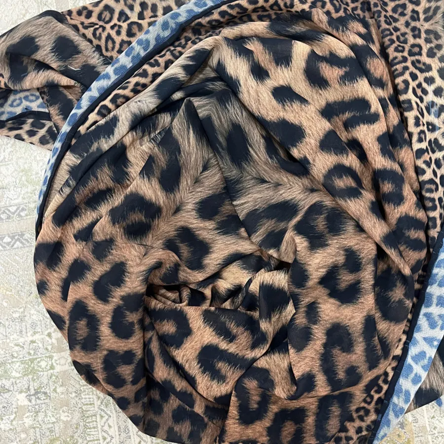 روسری پلنگی بزرگ