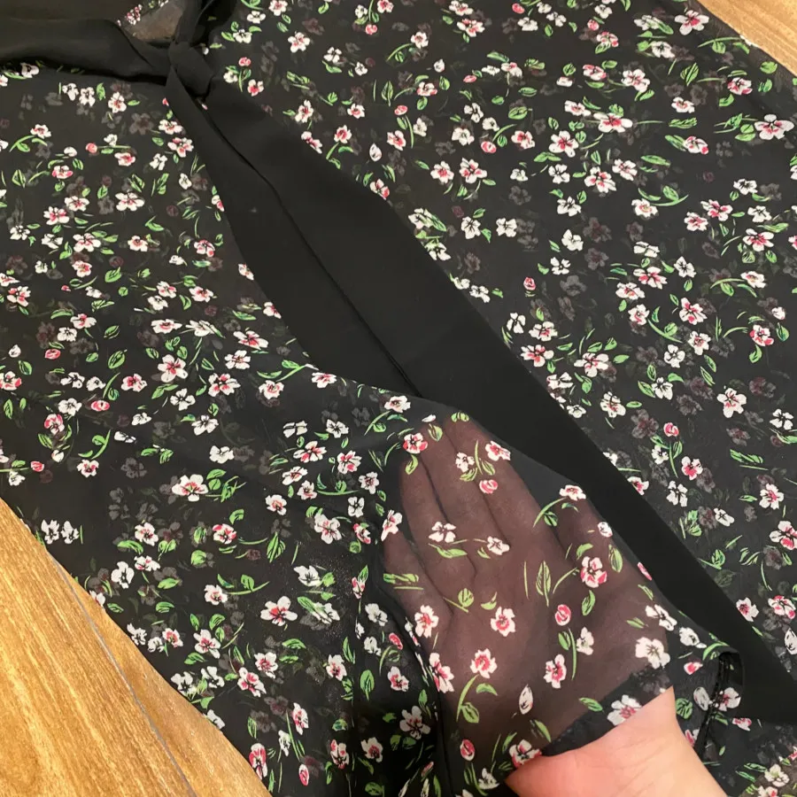 تاپ حریر گلدار