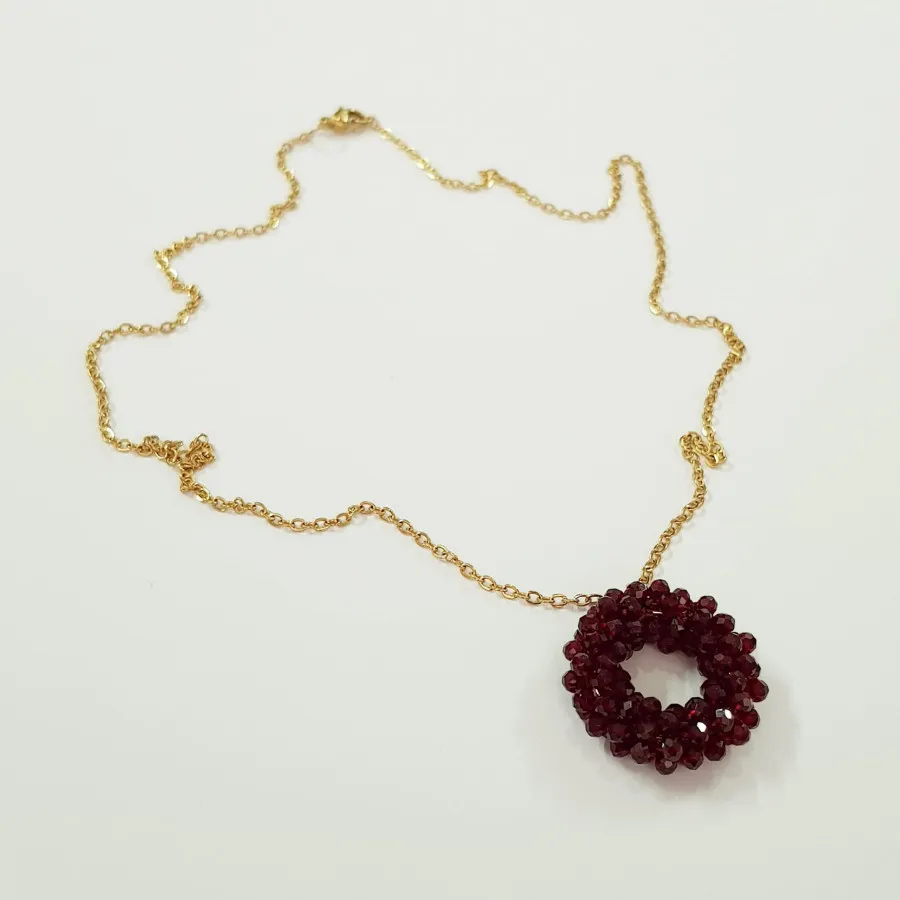 گردنبند استیل منجوق زرشکی