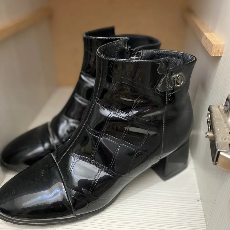 نیم بوت خارجی