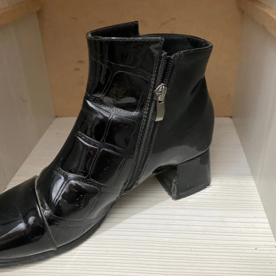 نیم بوت خارجی