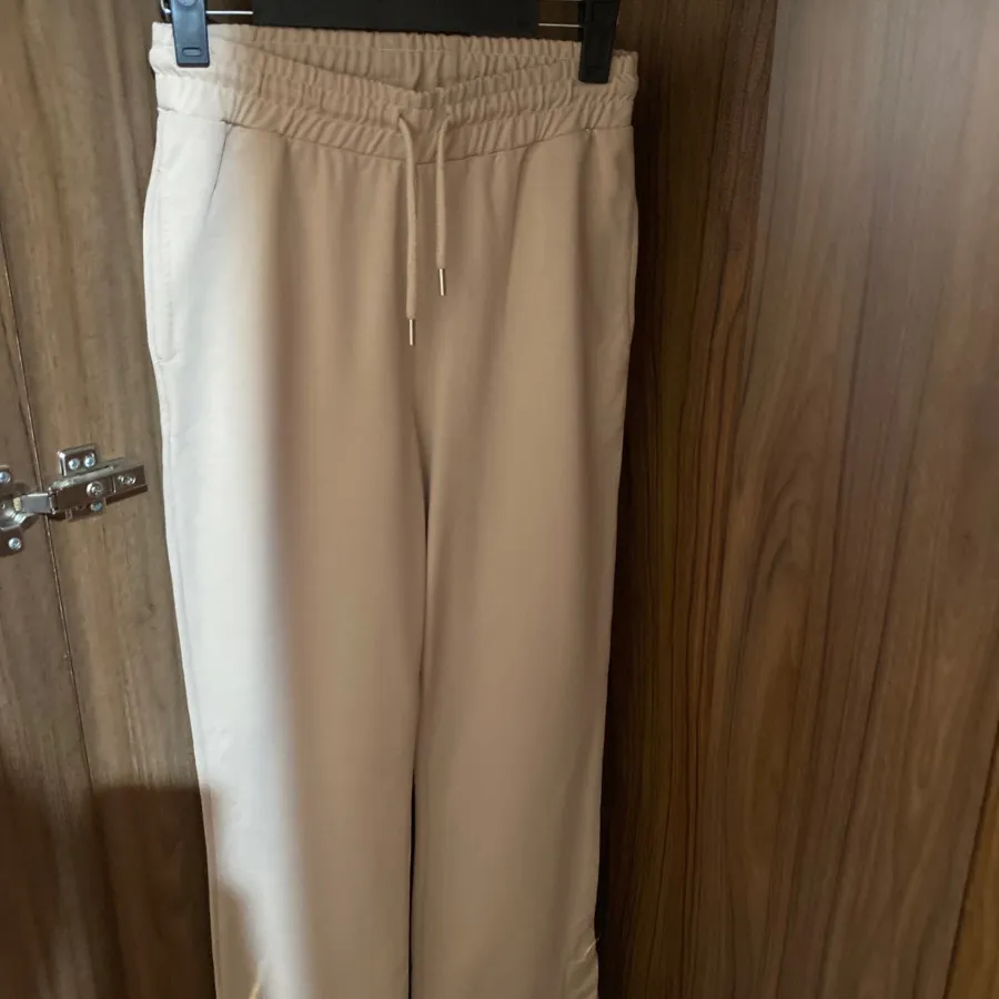 شلوارالسی وایکیکی