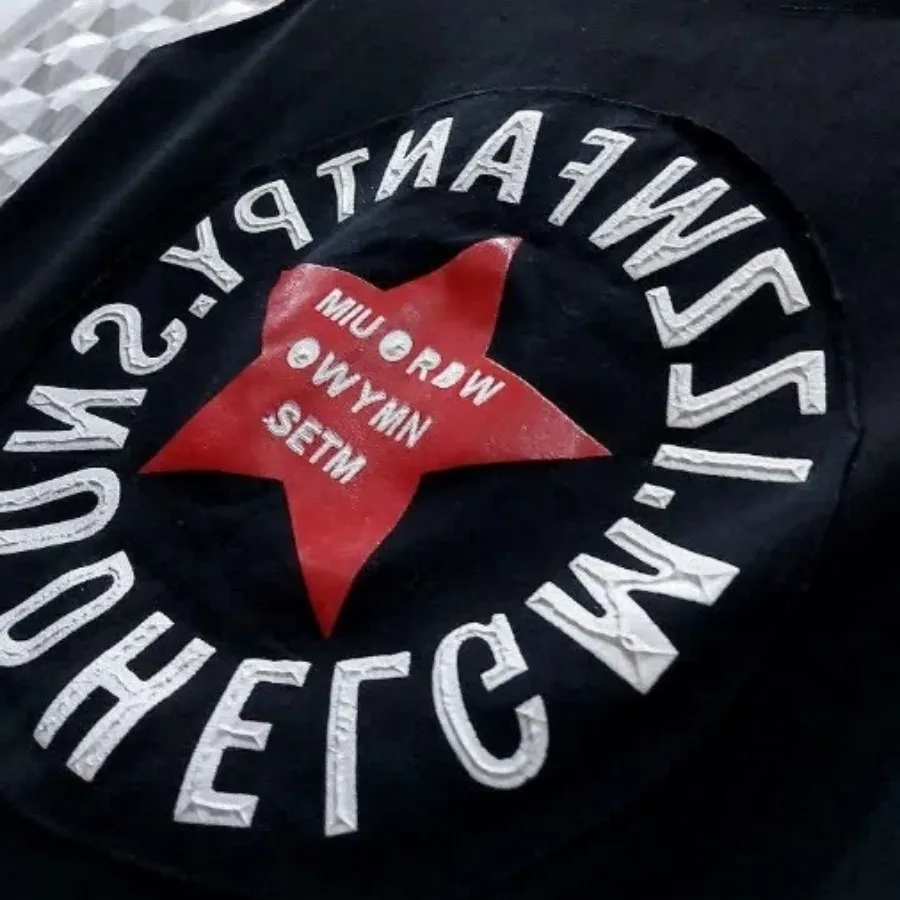 تاپ مشکی خارجی
مشکی مشکی