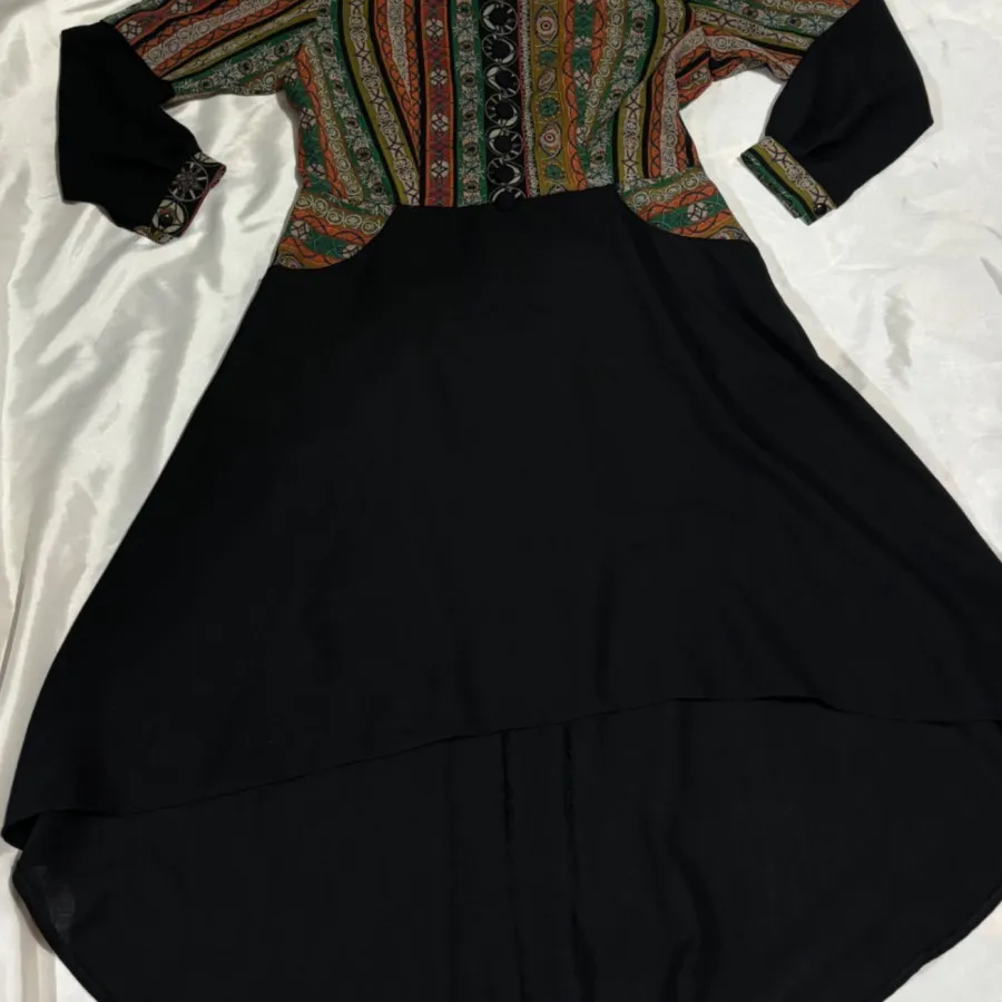 پیراهن مانتویی