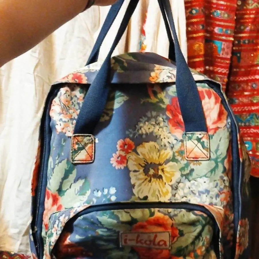 کوله برزنت 
خارجی