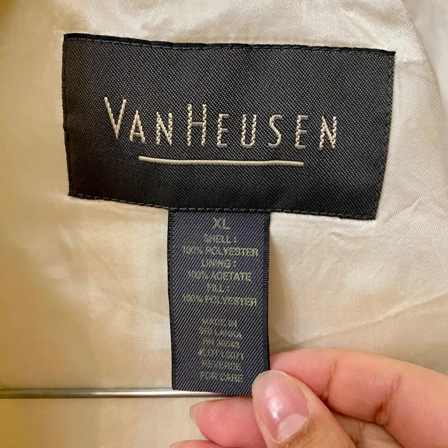 کاپشن سفید پفکی