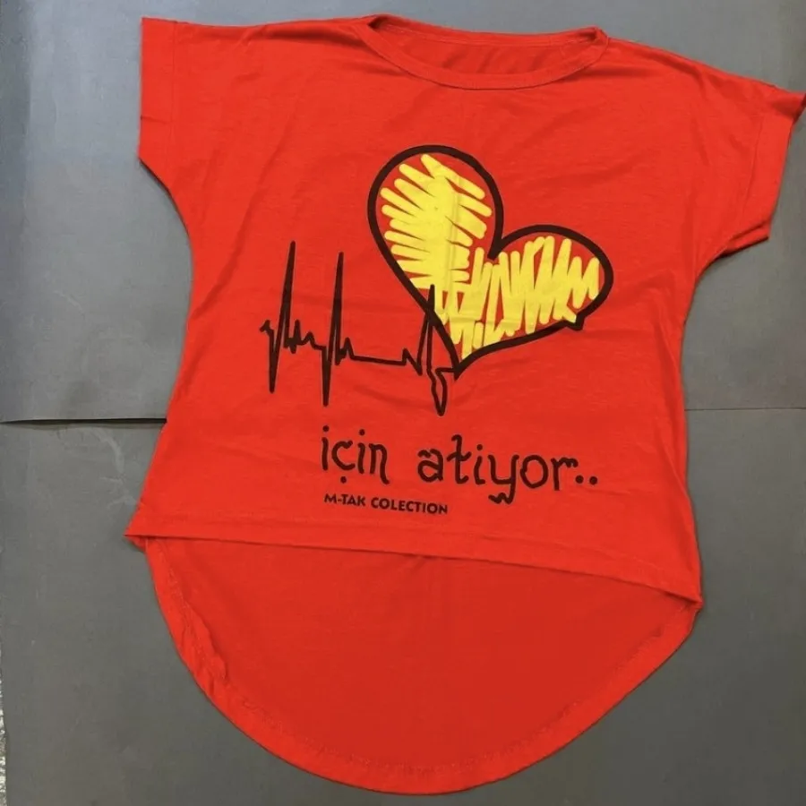 تیشرت شیک قرمز