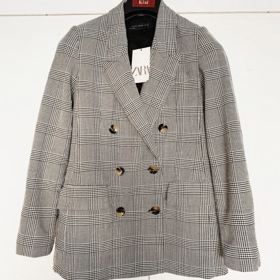 کت برند ZARA اسپانیا