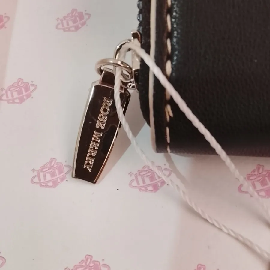 جاکارتی rose merry