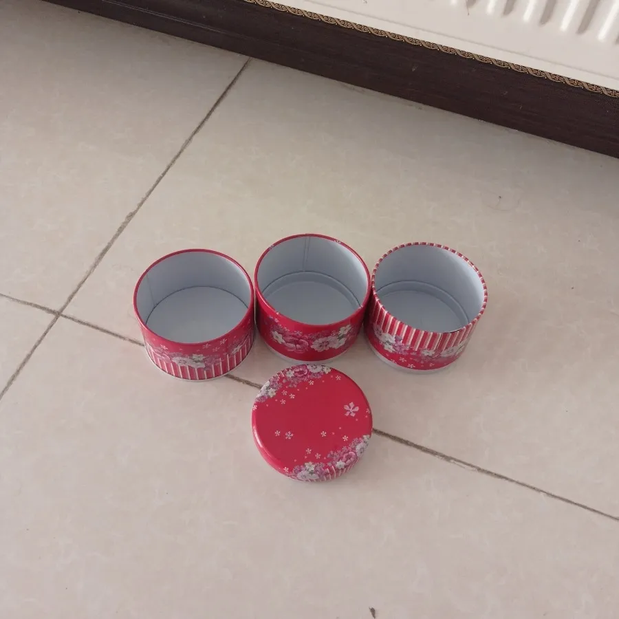 قوطی فلزی گلدار