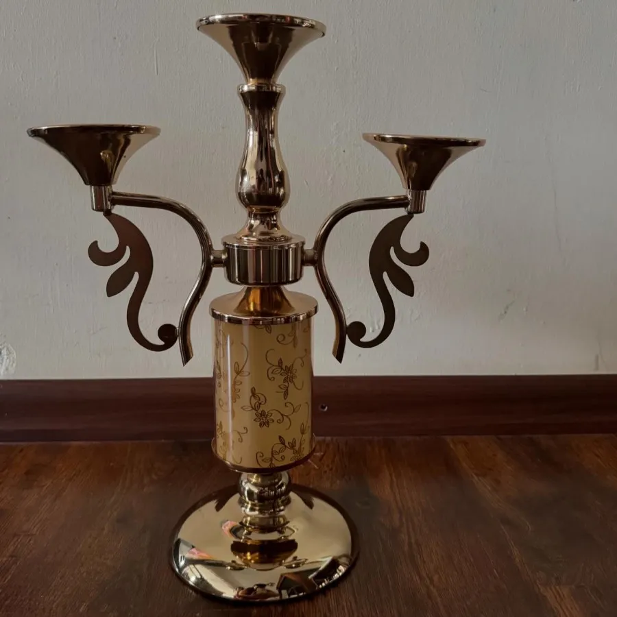 شمعدان طلایی