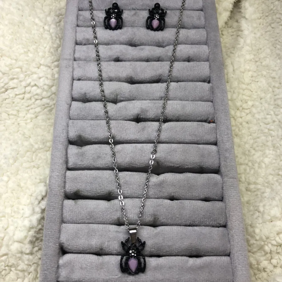 گردنبند و گوشواره