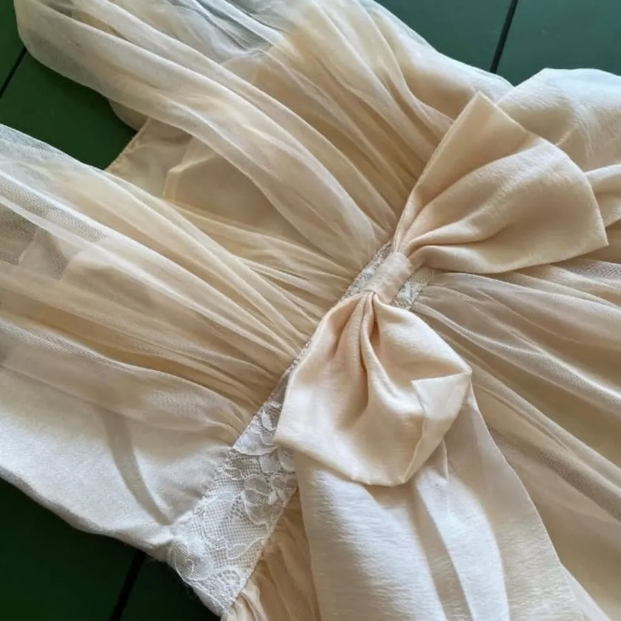 پیراهن عروسکی