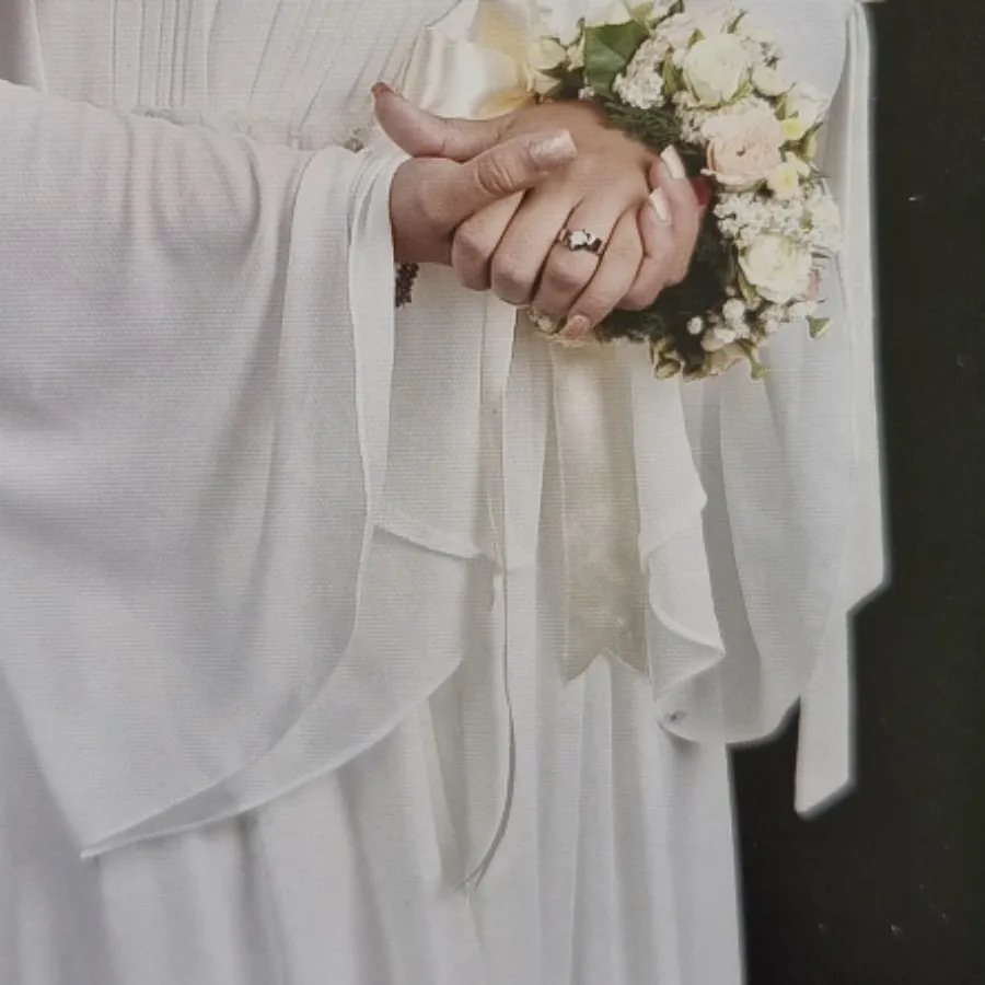 لباس نامزدی و بله برون