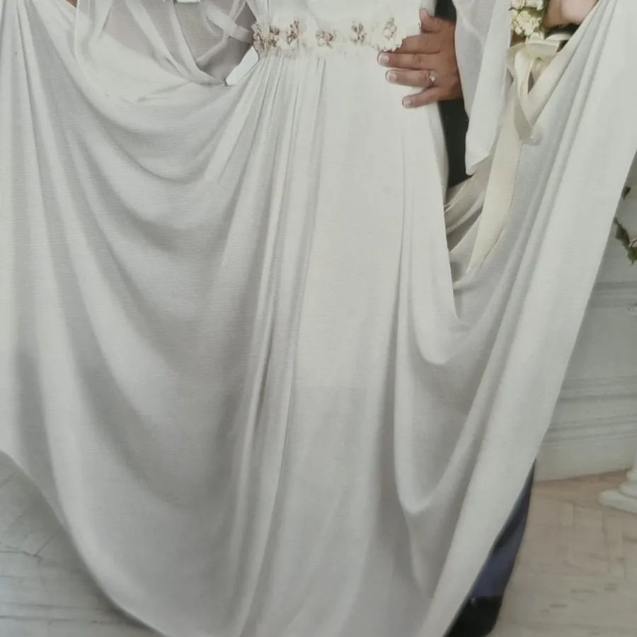 لباس نامزدی و بله برون