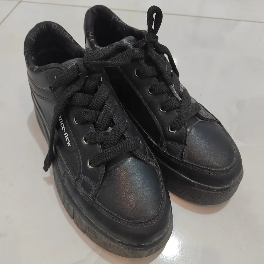 کفش کتونی اسپرت