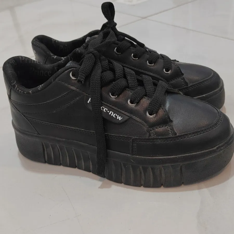 کفش کتونی اسپرت