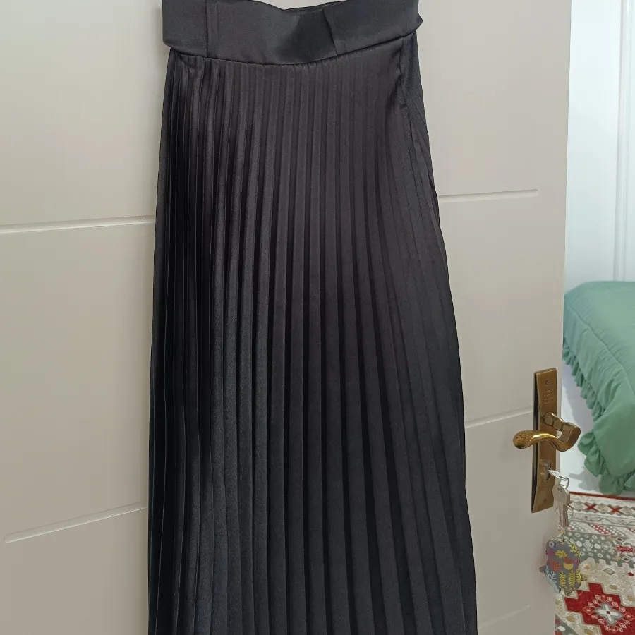 دامن پلیسه مشکی