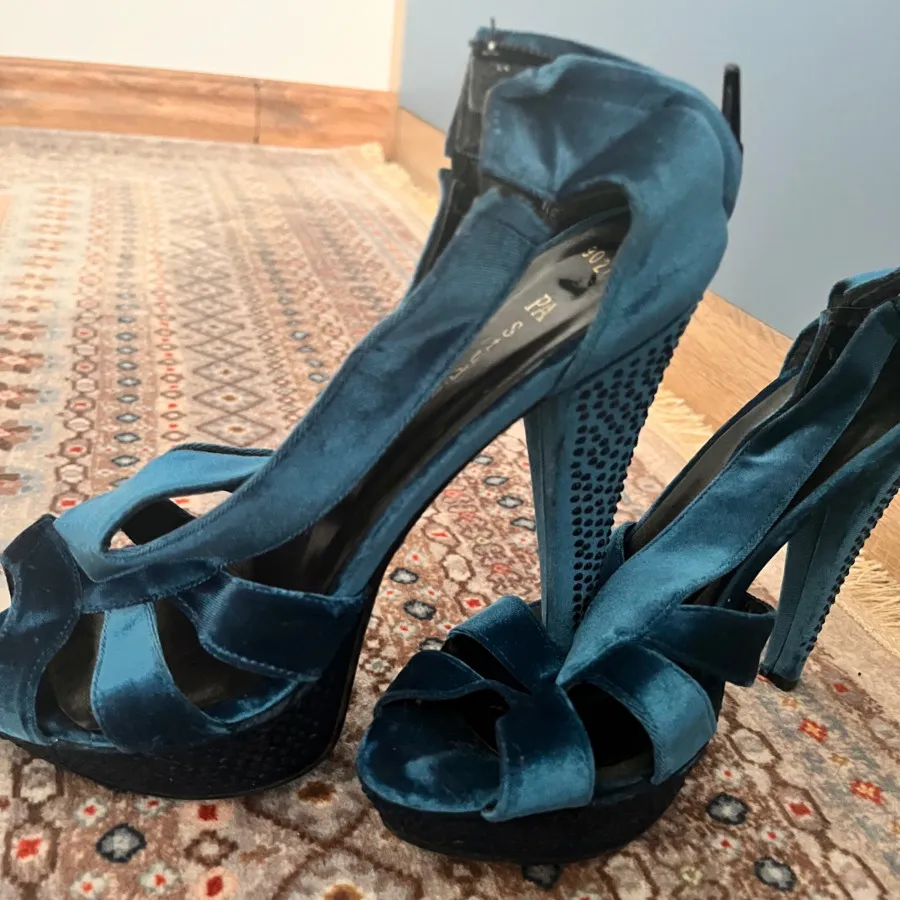 کفش مجلسی مخمل