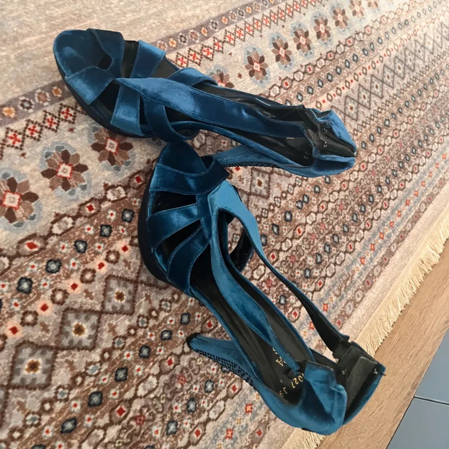 کفش مجلسی مخمل