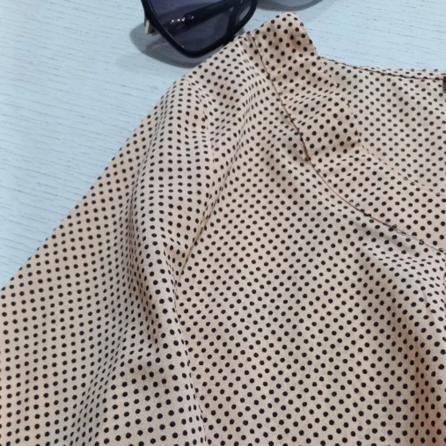 شومیز خال خالی