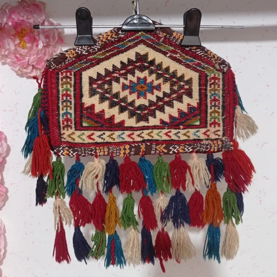 دیوار کوب قالیچه