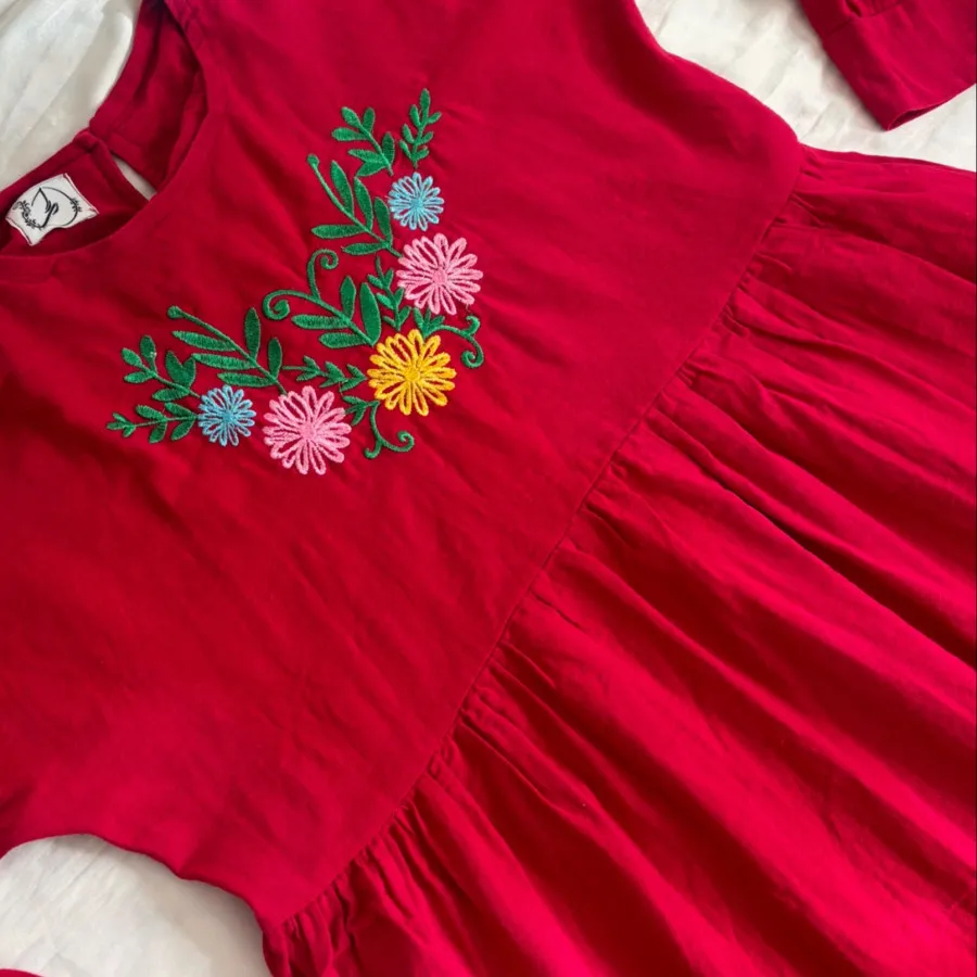 پیراهن سرخابی