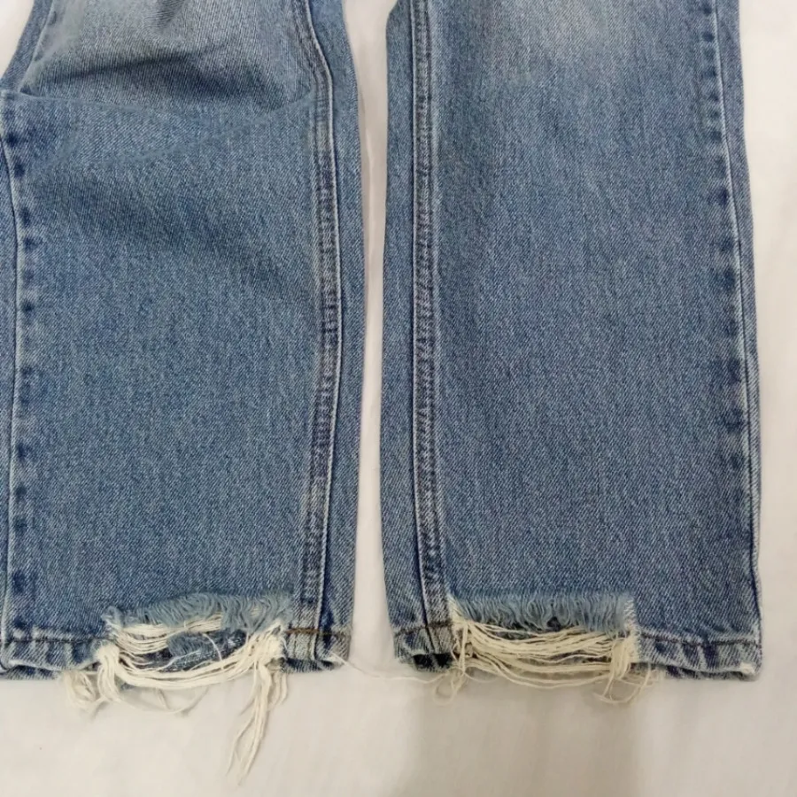 شلوار لی زنانه