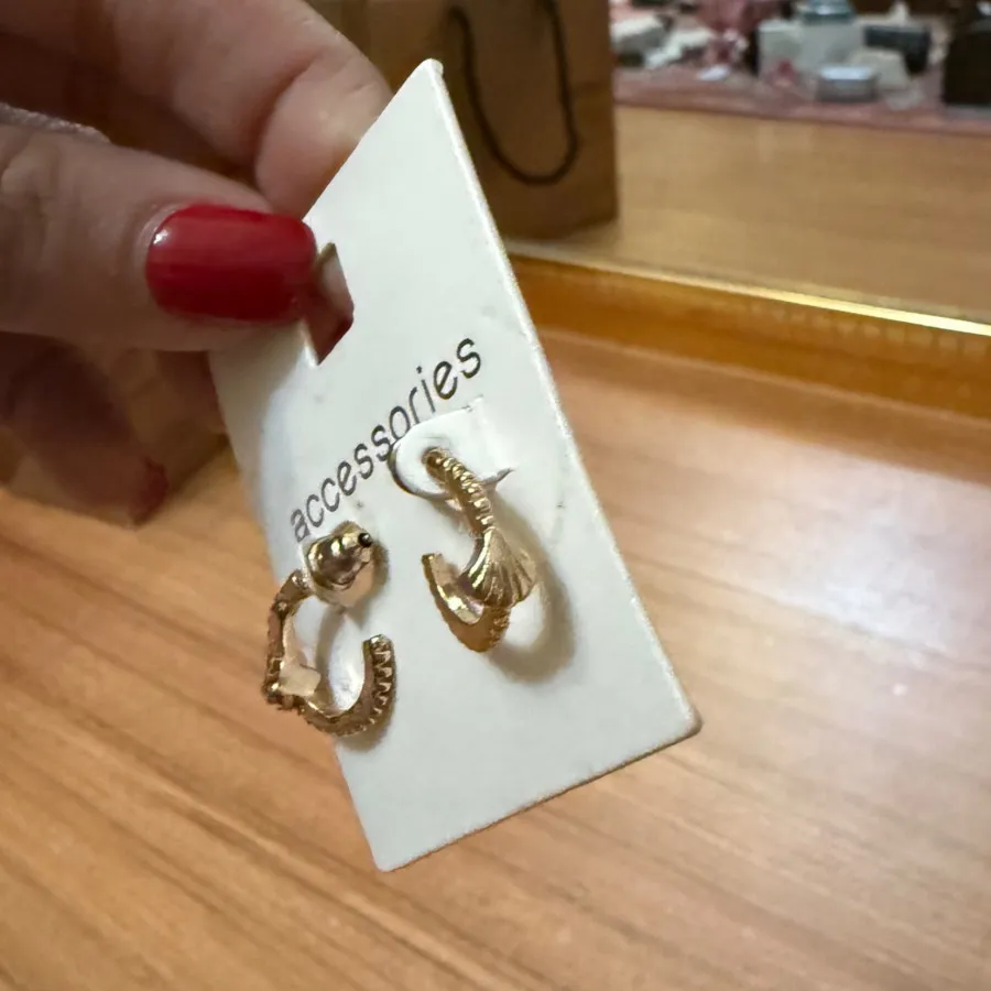 گوشواره های رنگی