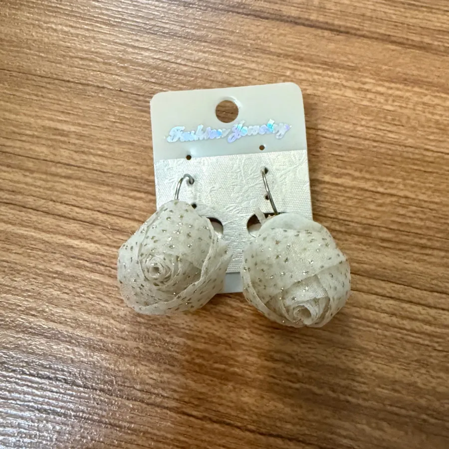 گوشواره های رنگی