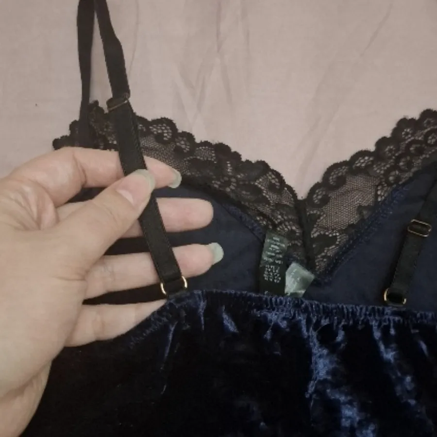 تاپ مخمل زنانه