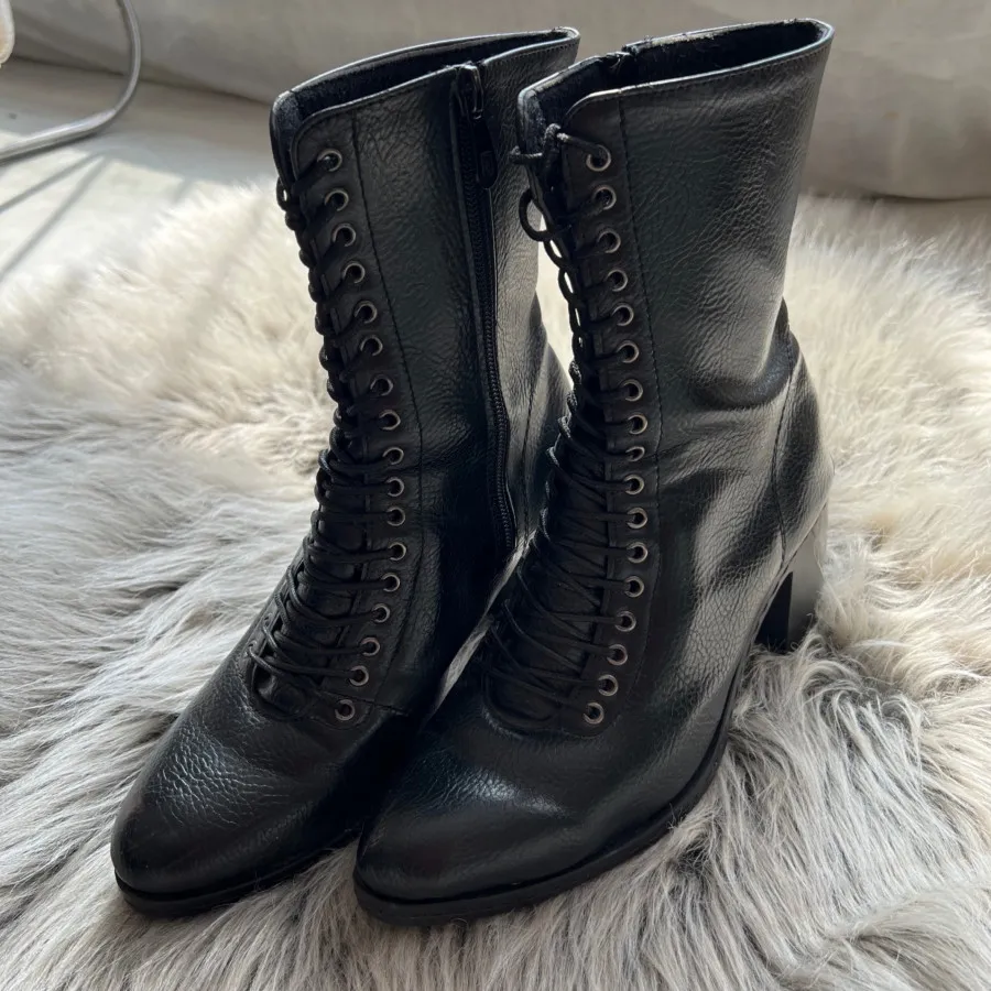 بوت پاشنه دار