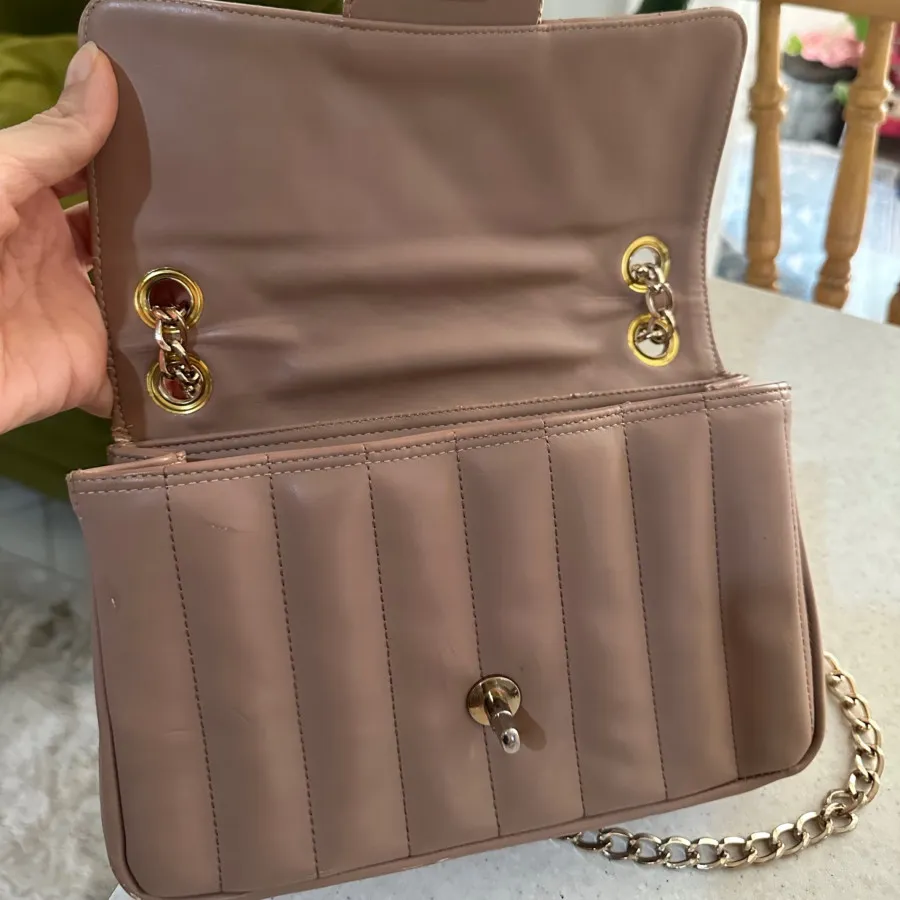 کیف شنل صورتی