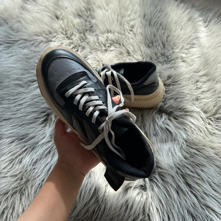 کتونی لژدار