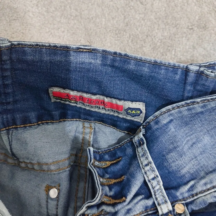 شلوار جین زنانه