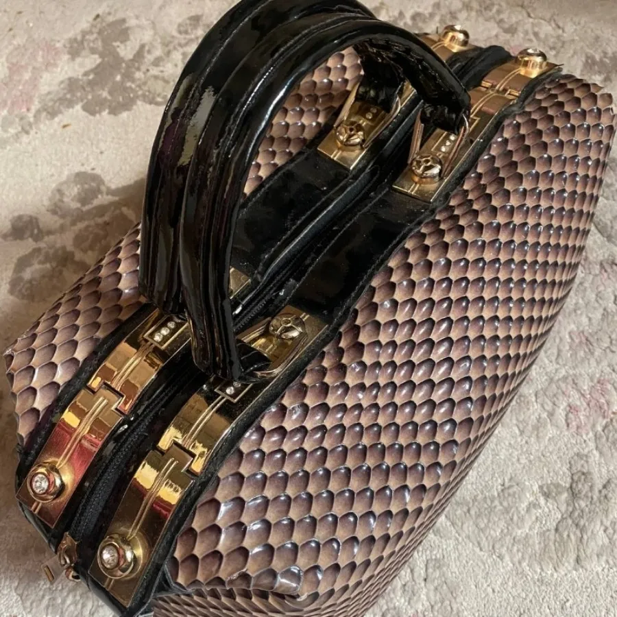 کیف پوست ماری