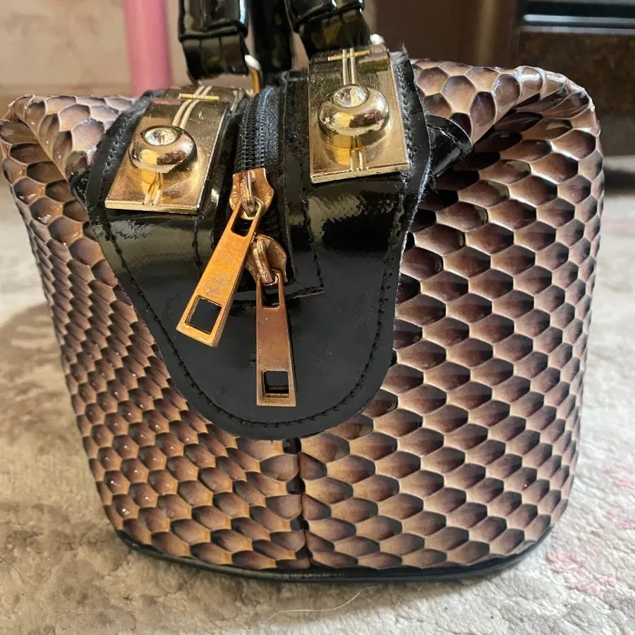 کیف پوست ماری