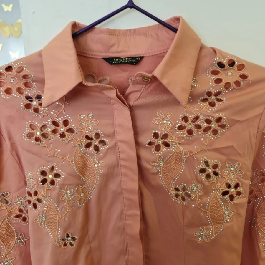 شومیز مزونی کار شده