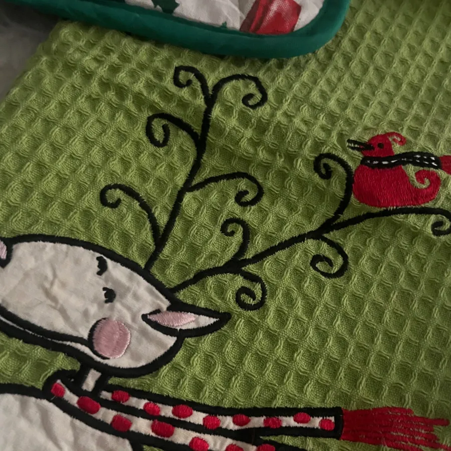 دستمال وافلی گلدوزی