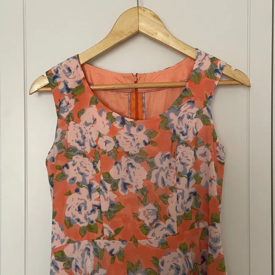 پیراهن بهاری زنانه