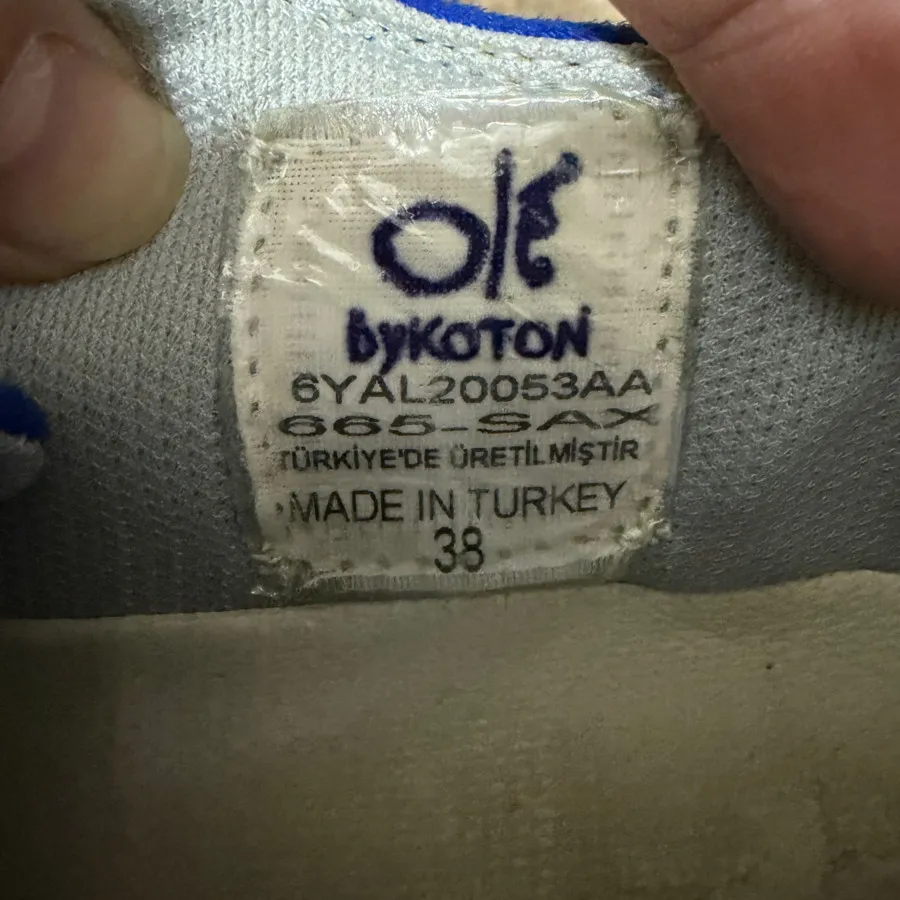 کفش برند کوتون