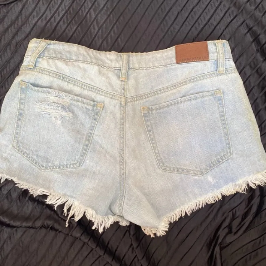 شلوارک شورتک لی