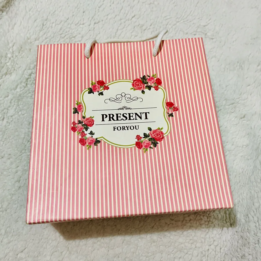 باکس هدیه زرد