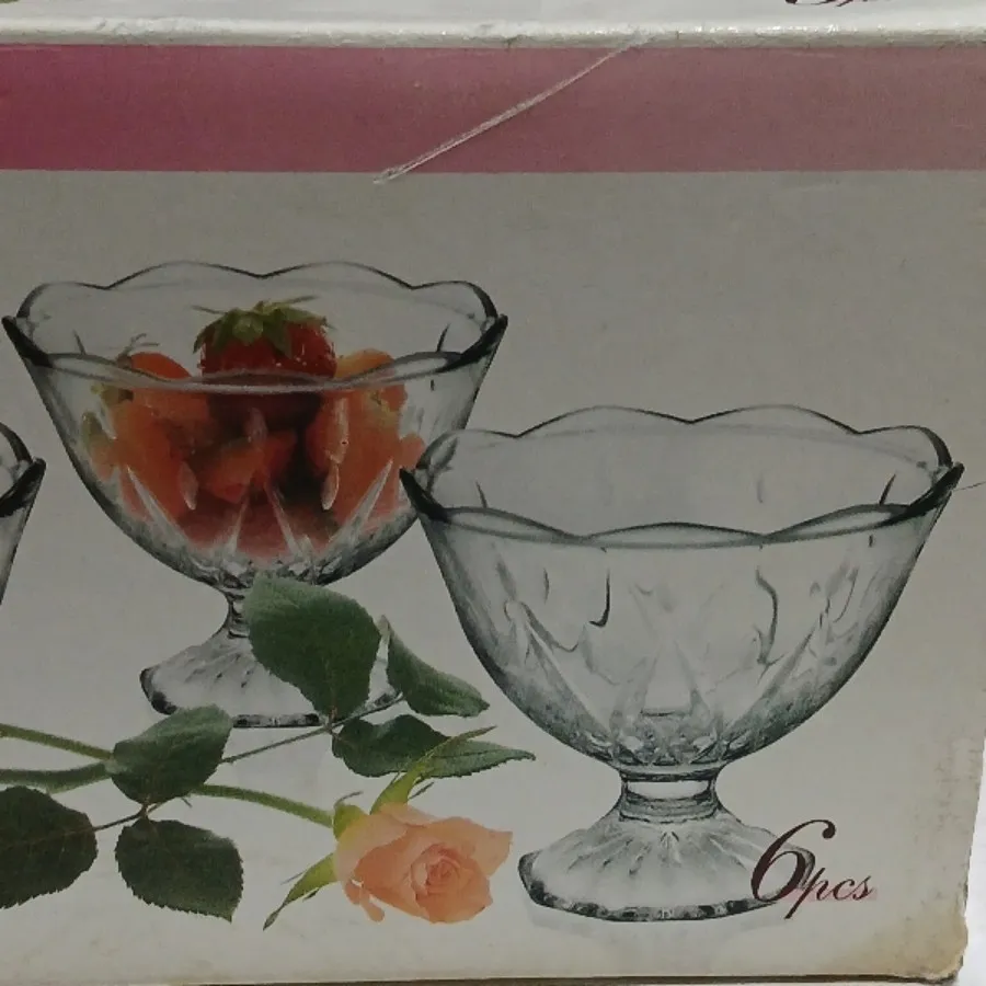 بستنی خوری